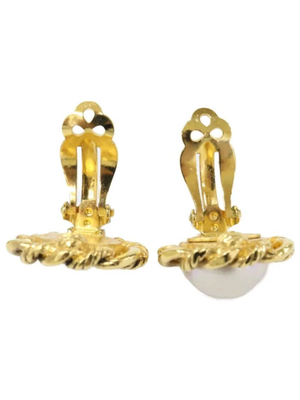 Chanel Pearl Round Earring